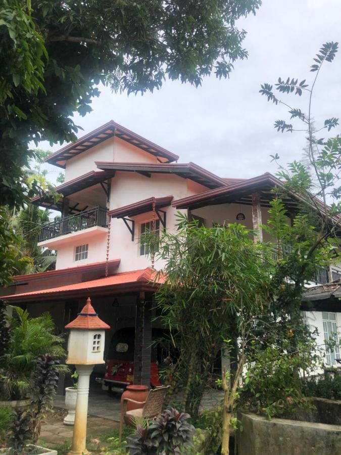 Hiriketiya New Radiant House Hotel ดิคเวลลา ภายนอก รูปภาพ