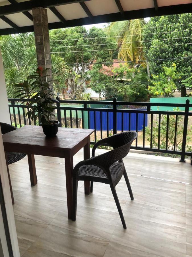 Hiriketiya New Radiant House Hotel ดิคเวลลา ภายนอก รูปภาพ