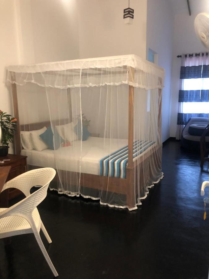 Hiriketiya New Radiant House Hotel ดิคเวลลา ภายนอก รูปภาพ