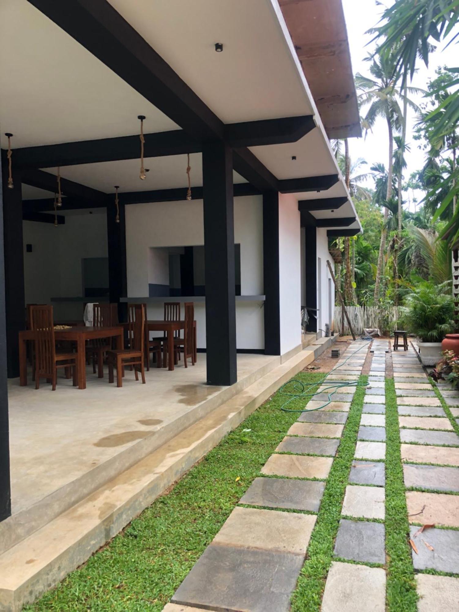 Hiriketiya New Radiant House Hotel ดิคเวลลา ภายนอก รูปภาพ